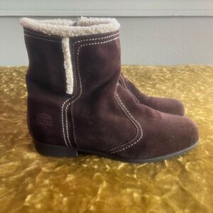 Totes Women's Brown  Leather w/Faux Fleece Boots Size 10M Side Zipper